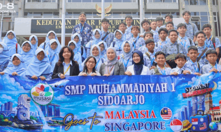 Indonesian Embassy in Singapore Welcomes SMP Muhammadiyah 1 Sidoarjo for Educational Visit on Diplomacy and Global Learning